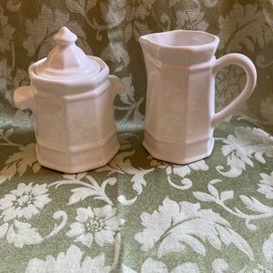 Vintage Phaltzgraff Heritage White Ceramic sugar and Creamer Set EUC classic exc